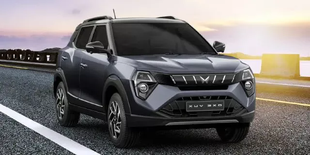 Vehicle Image for 2/2for Mahindra XUV 3XO 1.2T AX5 auto