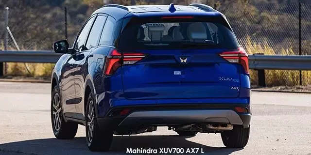 Vehicle Image for 2/5for Mahindra XUV700 2.0T AX7 L